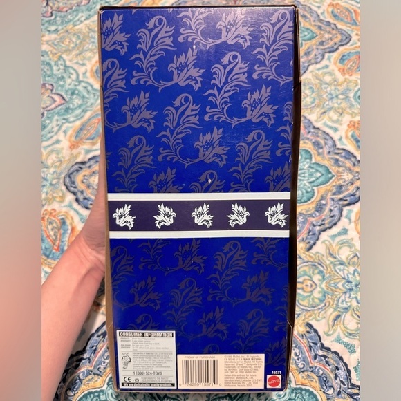 Vintage Avon Exclusive Winter Velvet Matell Barbie Doll Special Edition - Picture 3 of 4